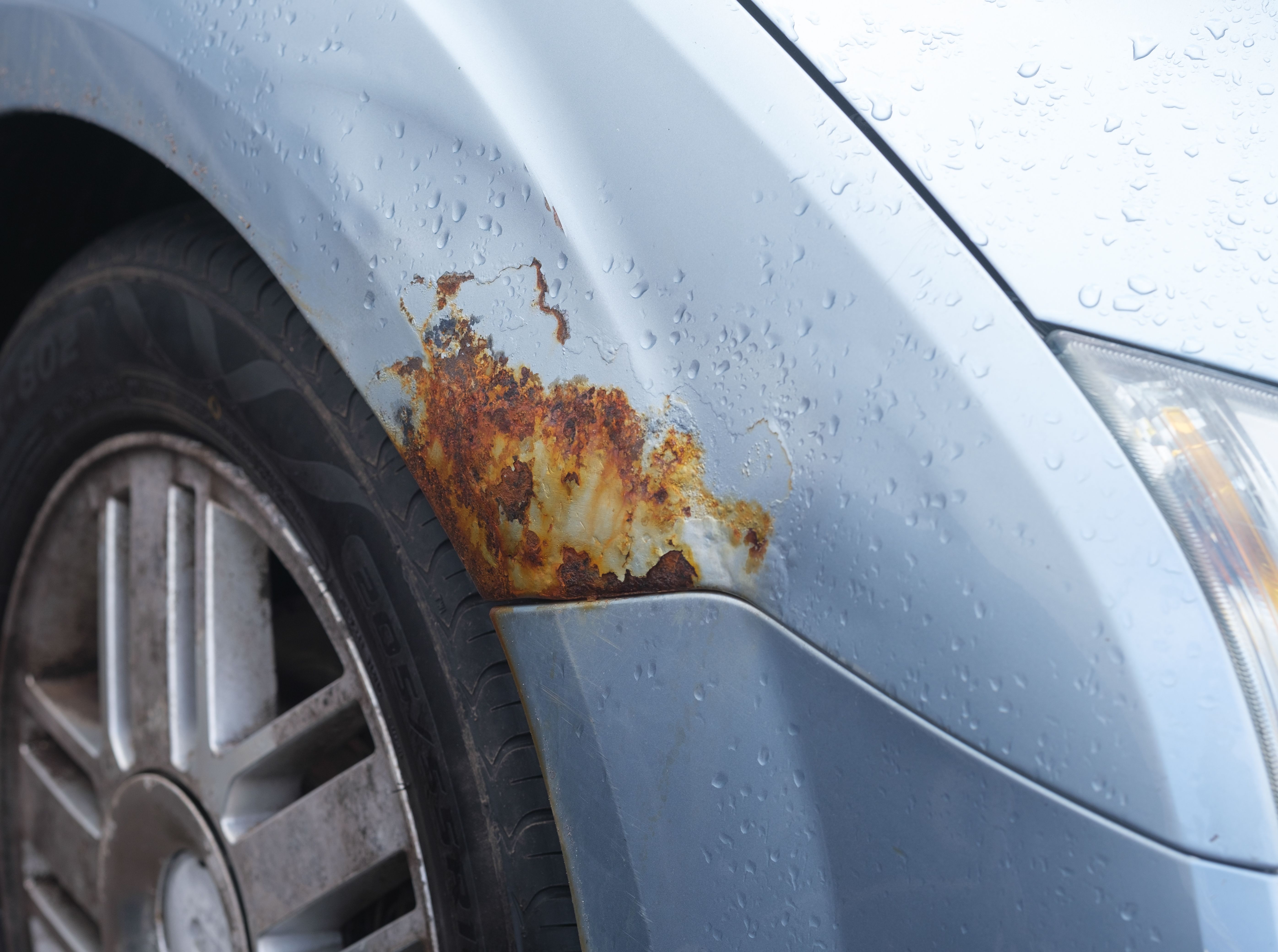 rusty car