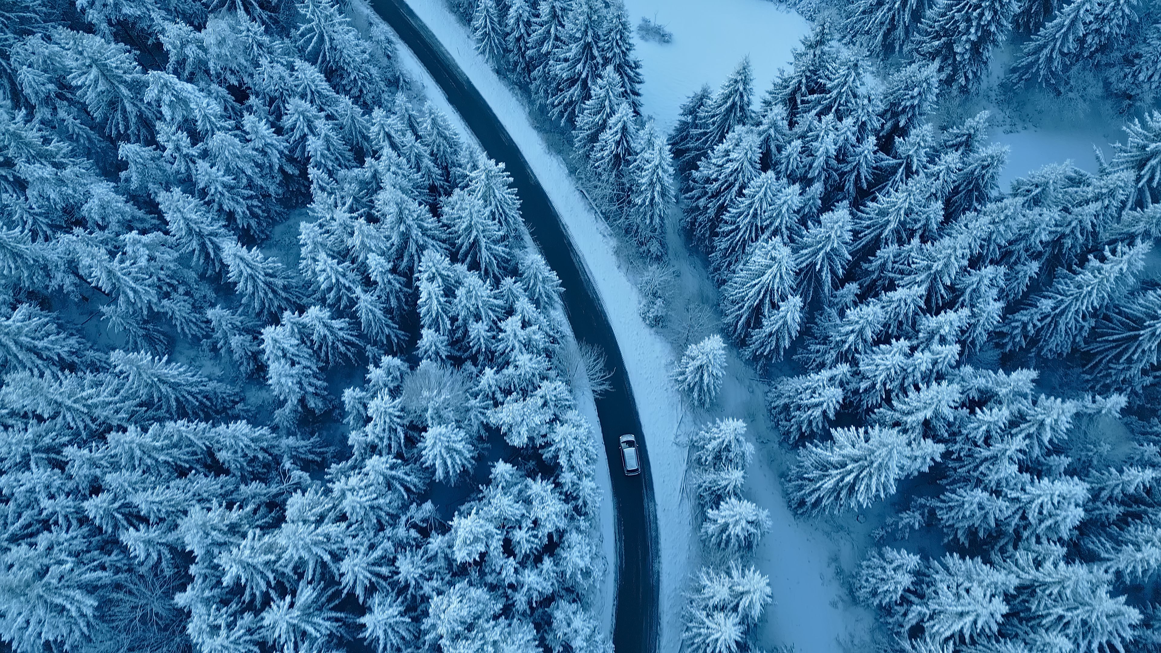 winter roads cars